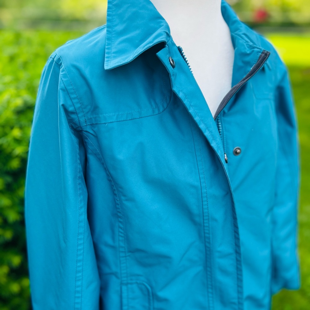 L.L. Bean Women's Vivid Turquoise Rain Jacket Size XS